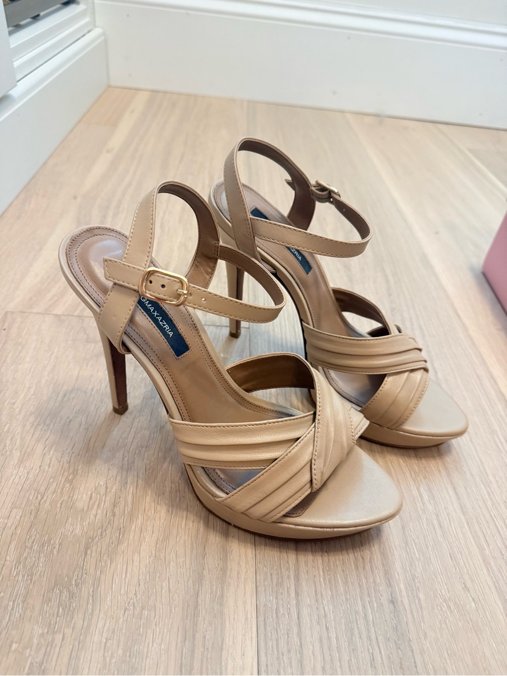 BCBGMAXAZRIA Ravil Platform Sandals in Almond 10 heels